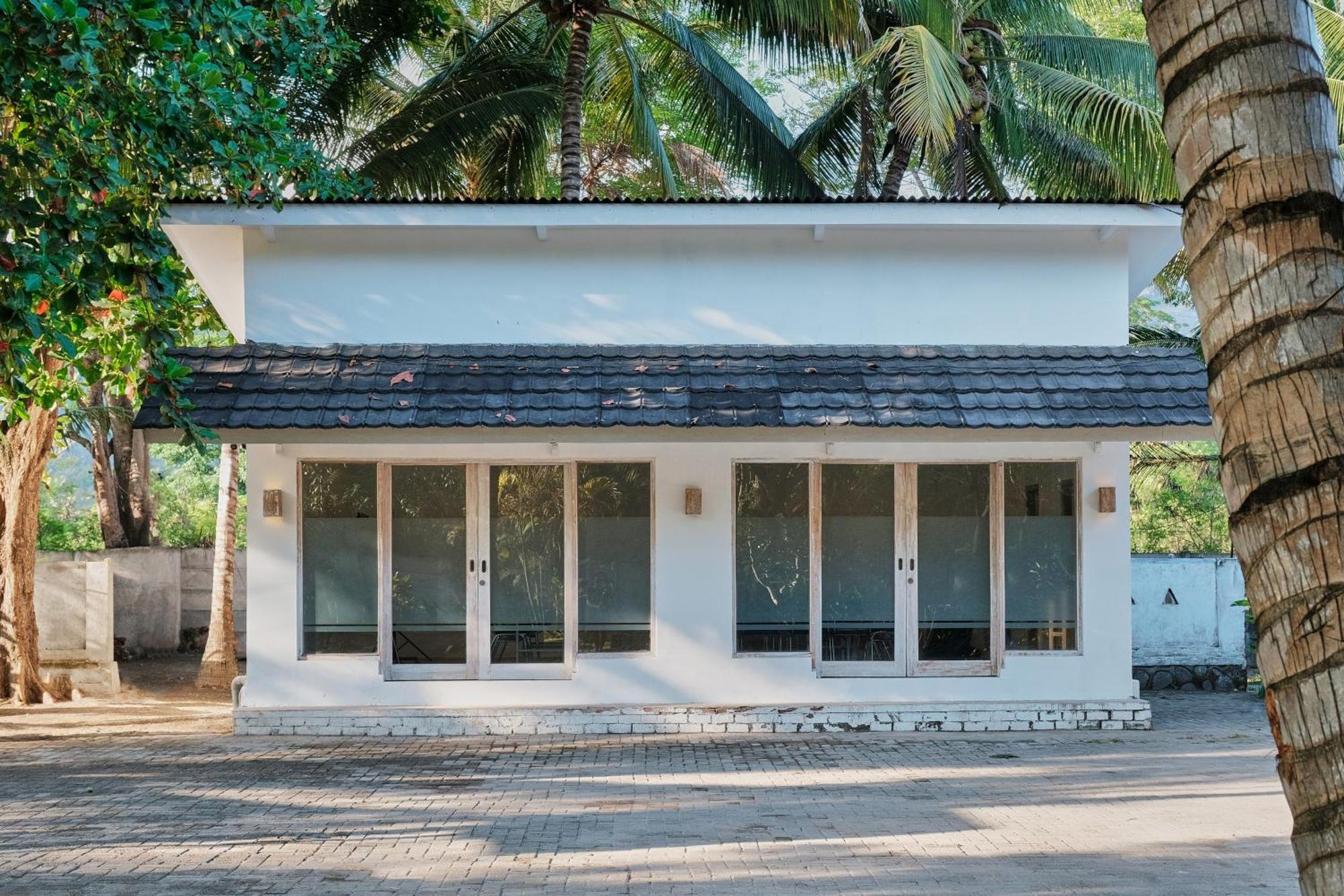 Myamo Beach Lodge Jereweh Εξωτερικό φωτογραφία