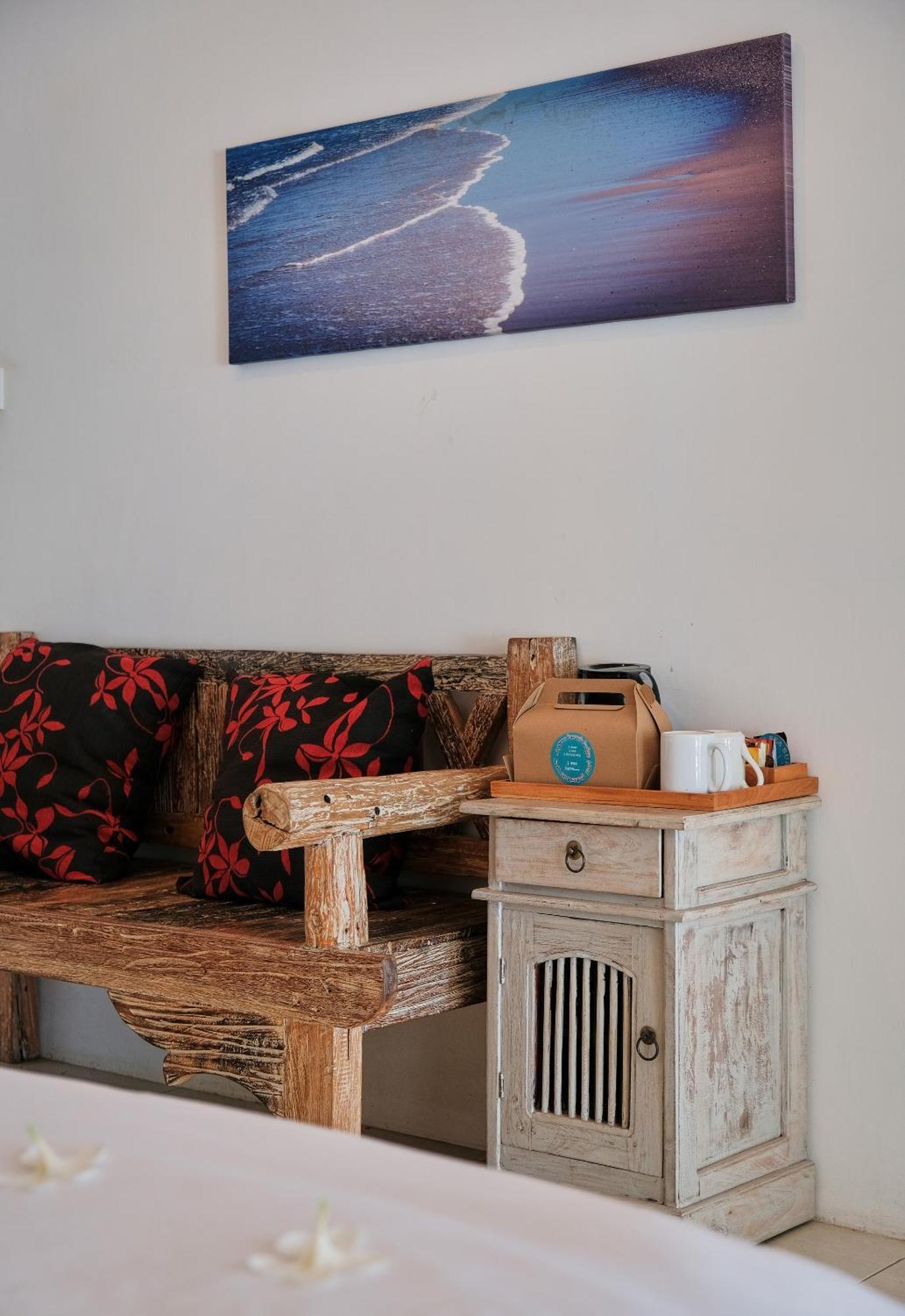 Myamo Beach Lodge Jereweh Εξωτερικό φωτογραφία