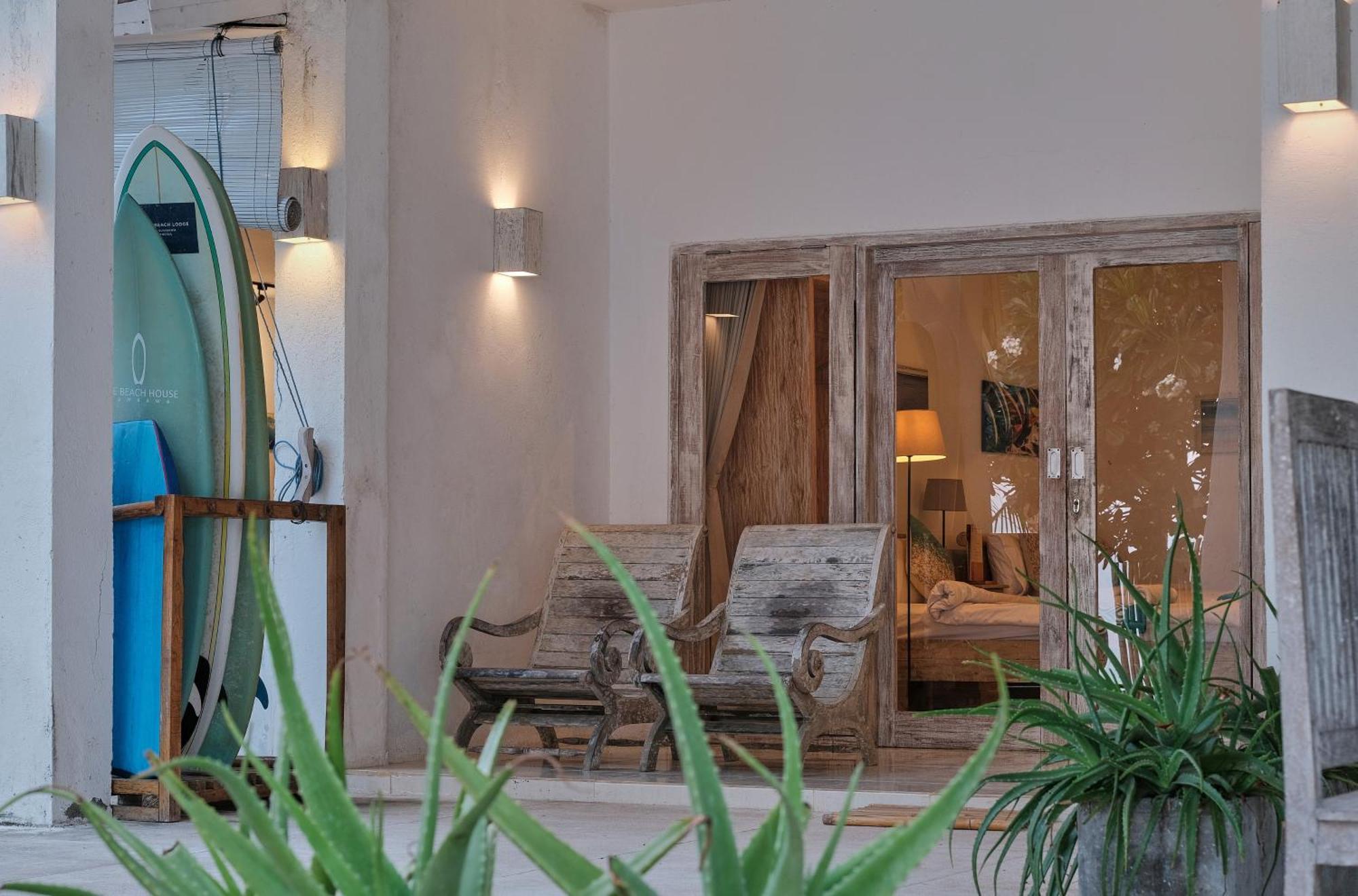 Myamo Beach Lodge Jereweh Εξωτερικό φωτογραφία