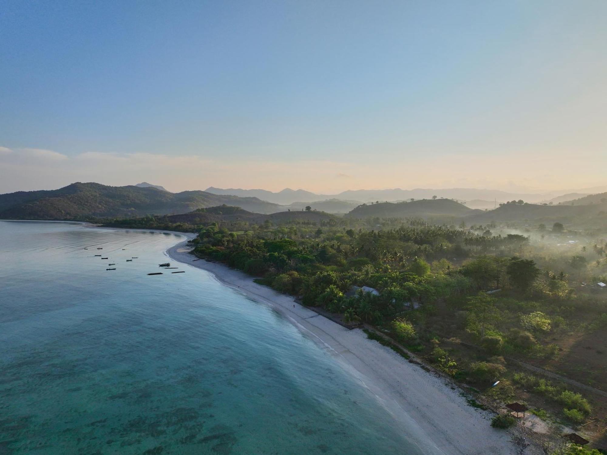 Myamo Beach Lodge Jereweh Εξωτερικό φωτογραφία