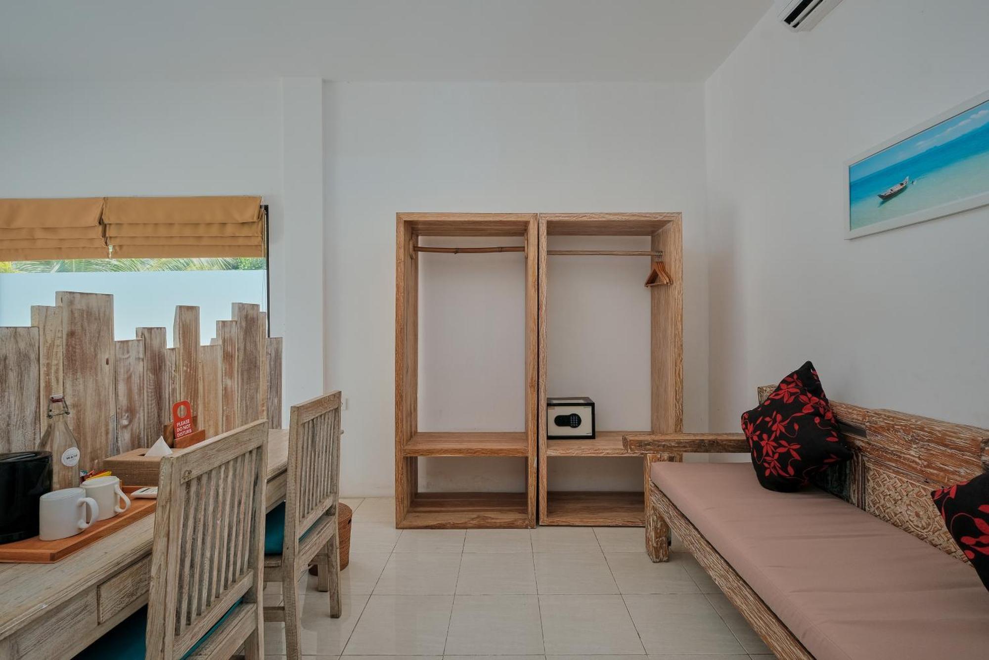 Myamo Beach Lodge Jereweh Εξωτερικό φωτογραφία