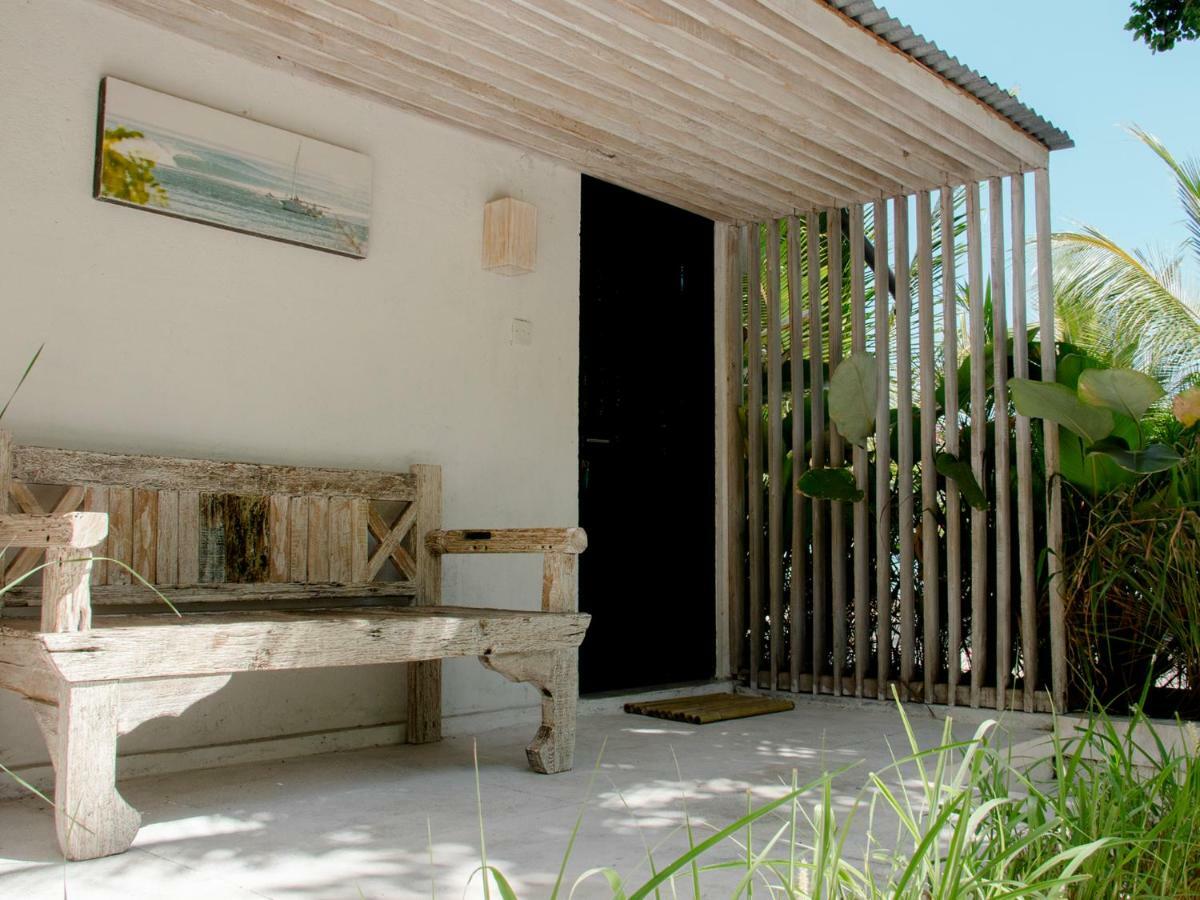 Myamo Beach Lodge Jereweh Εξωτερικό φωτογραφία